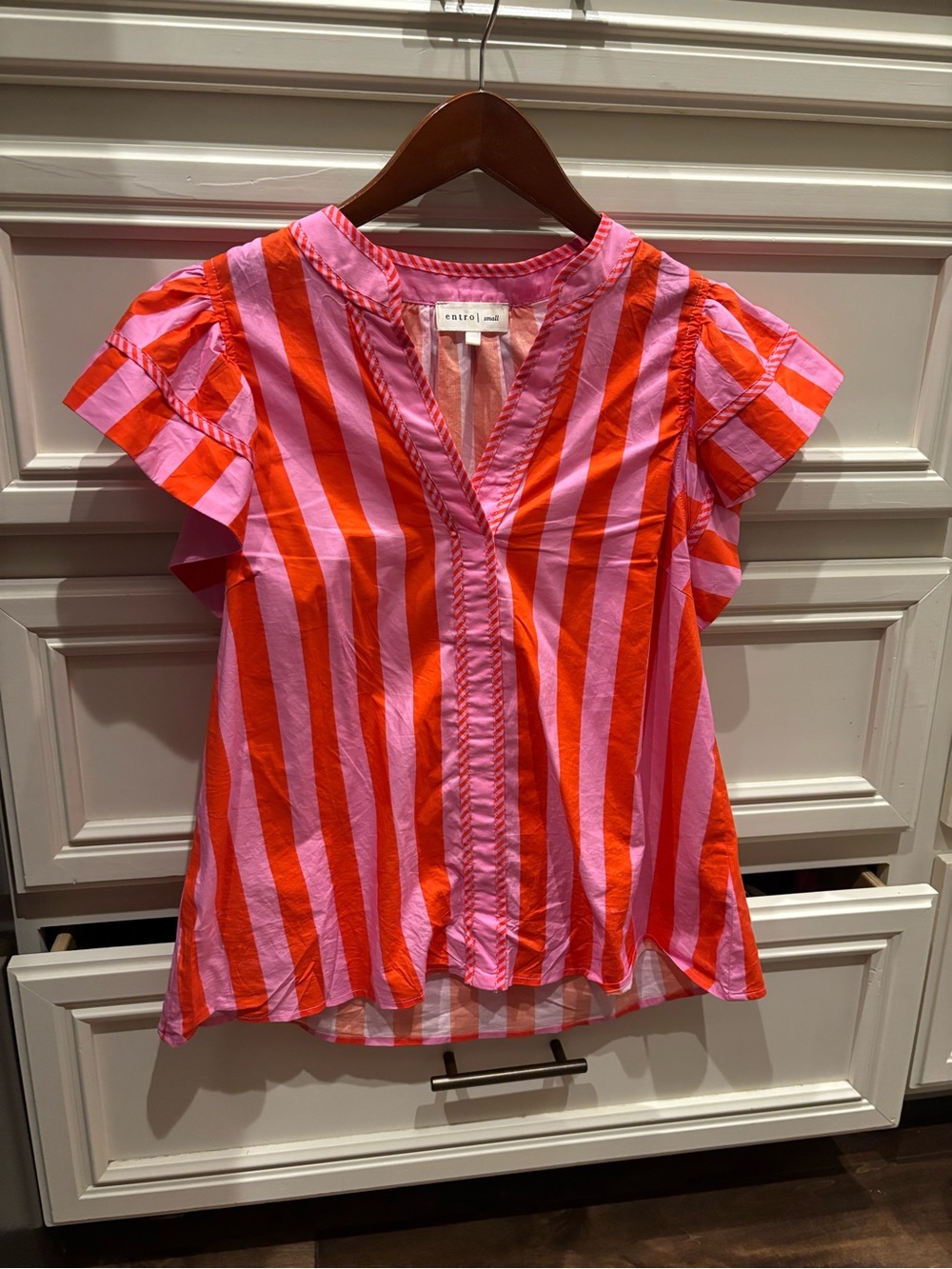 ENTRO Stripped Top